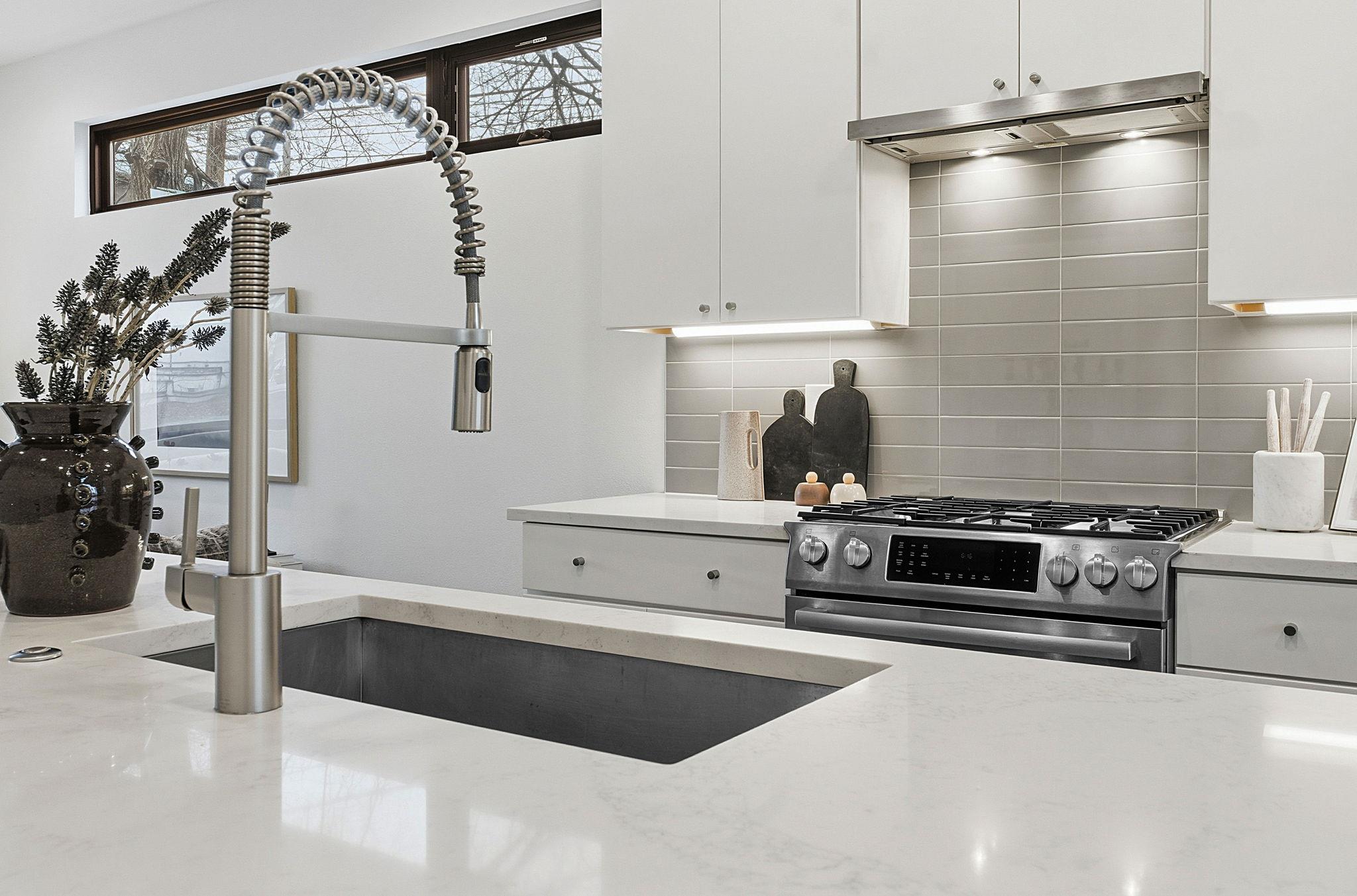 2411 Santa Rosa St # A, Austin, TX 78702