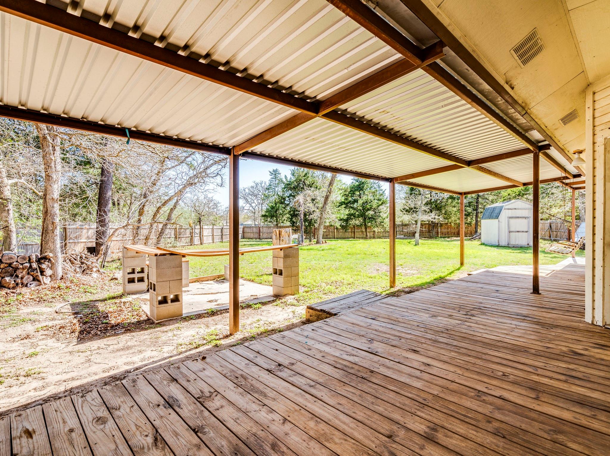 119 Briarwood Ln, Elgin, TX 78621