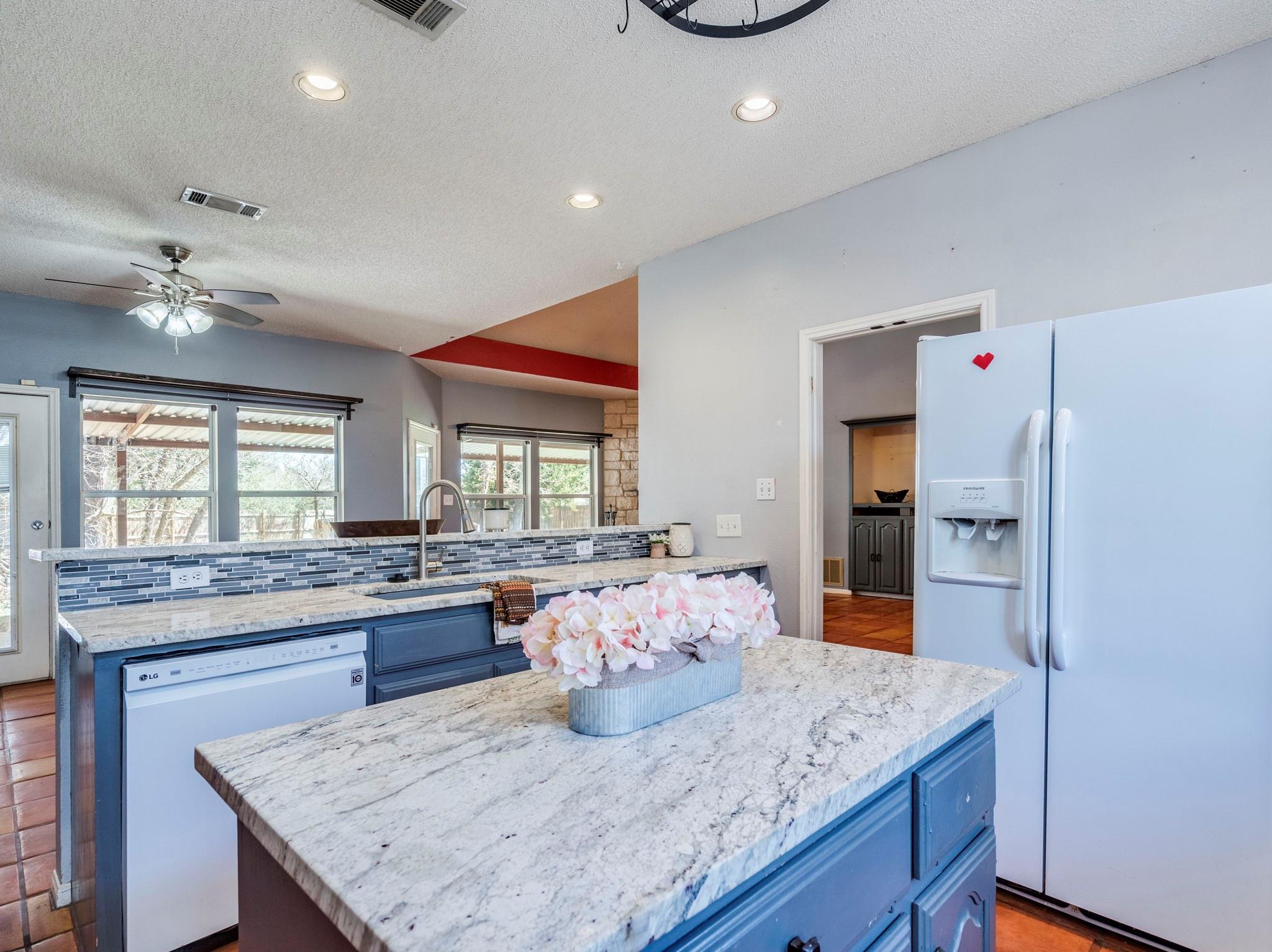 119 Briarwood Ln, Elgin, TX 78621