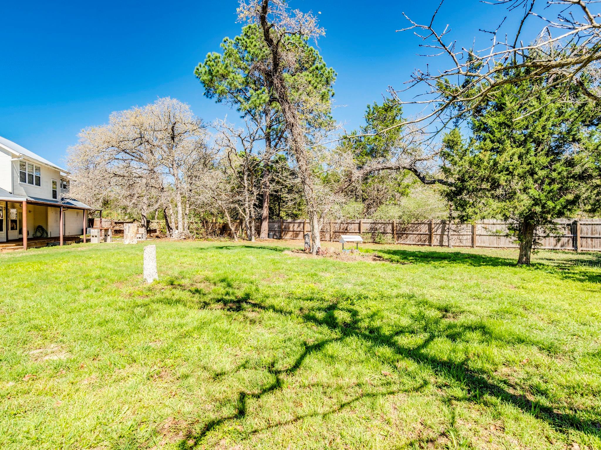 119 Briarwood Ln, Elgin, TX 78621