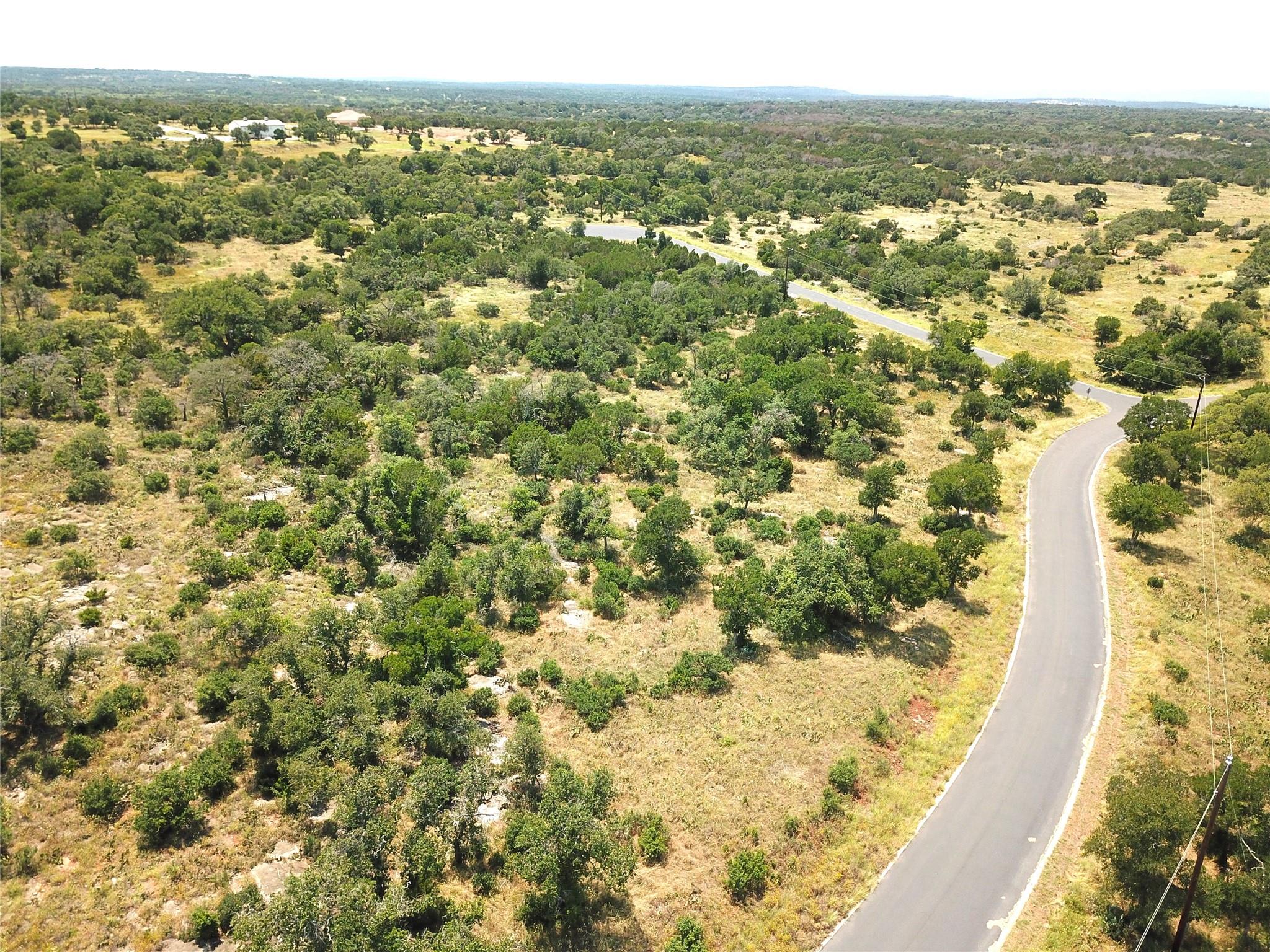 181 Kadens Blf, Round Mountain, TX 78663