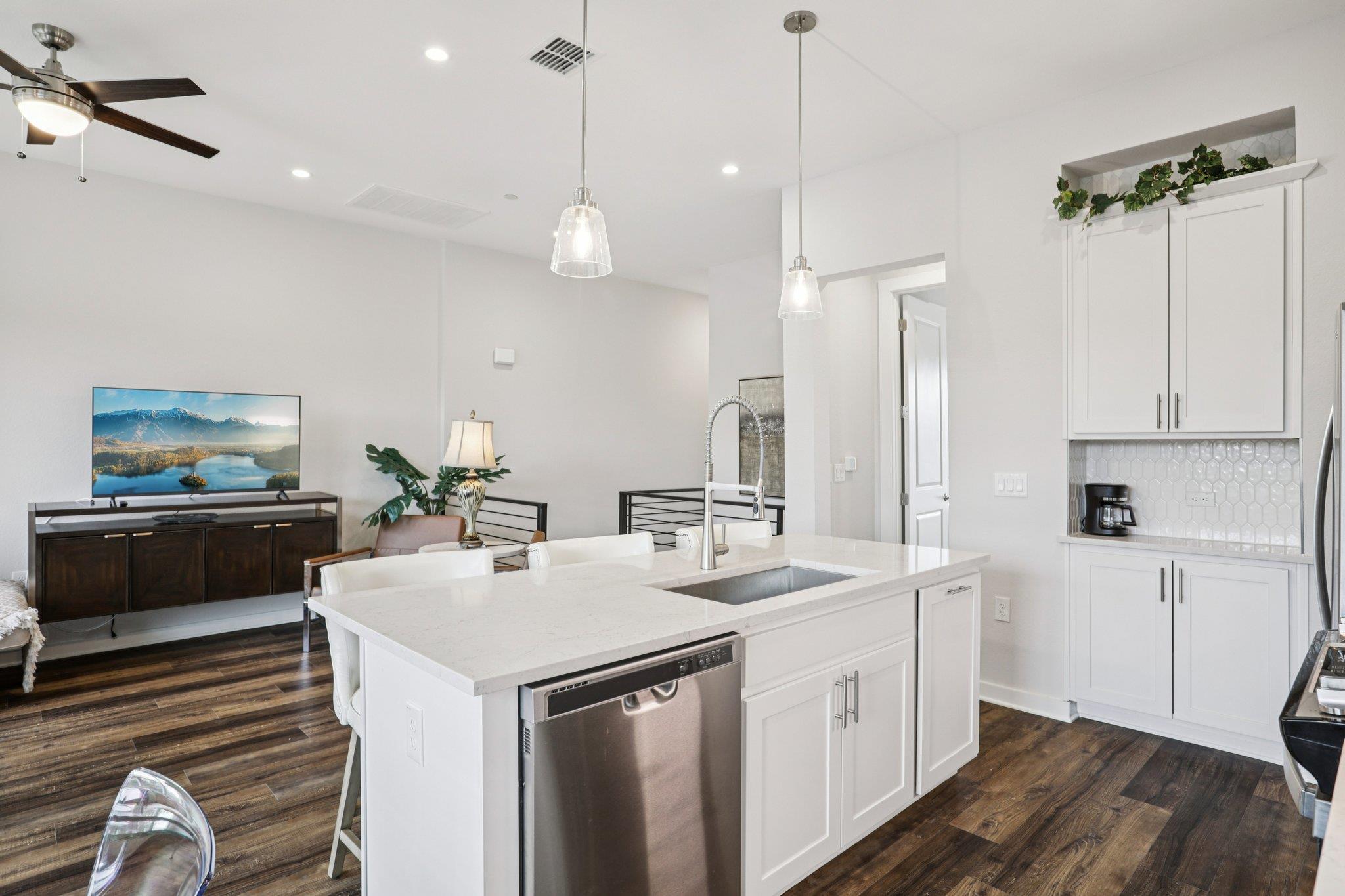 12001 Vista Parke Dr # 1104, Austin, TX 78726