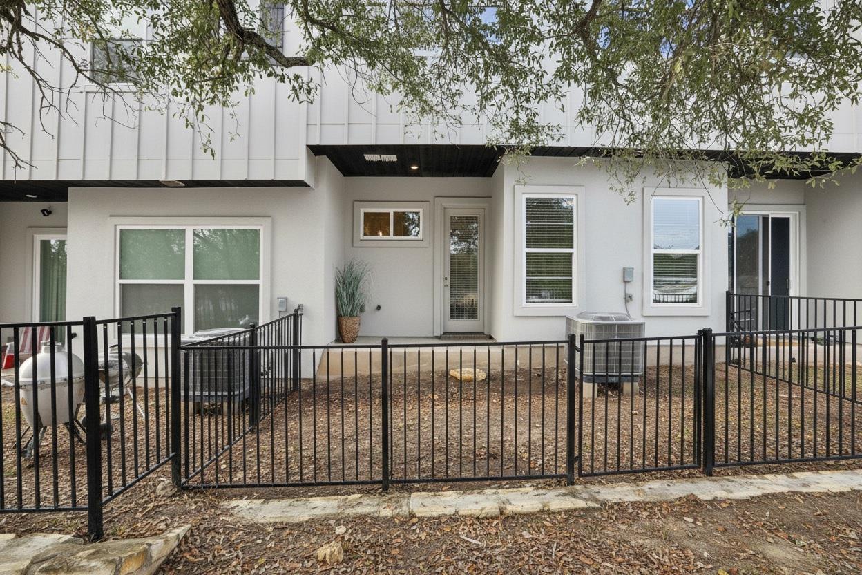 12001 Vista Parke Dr # 1104, Austin, TX 78726