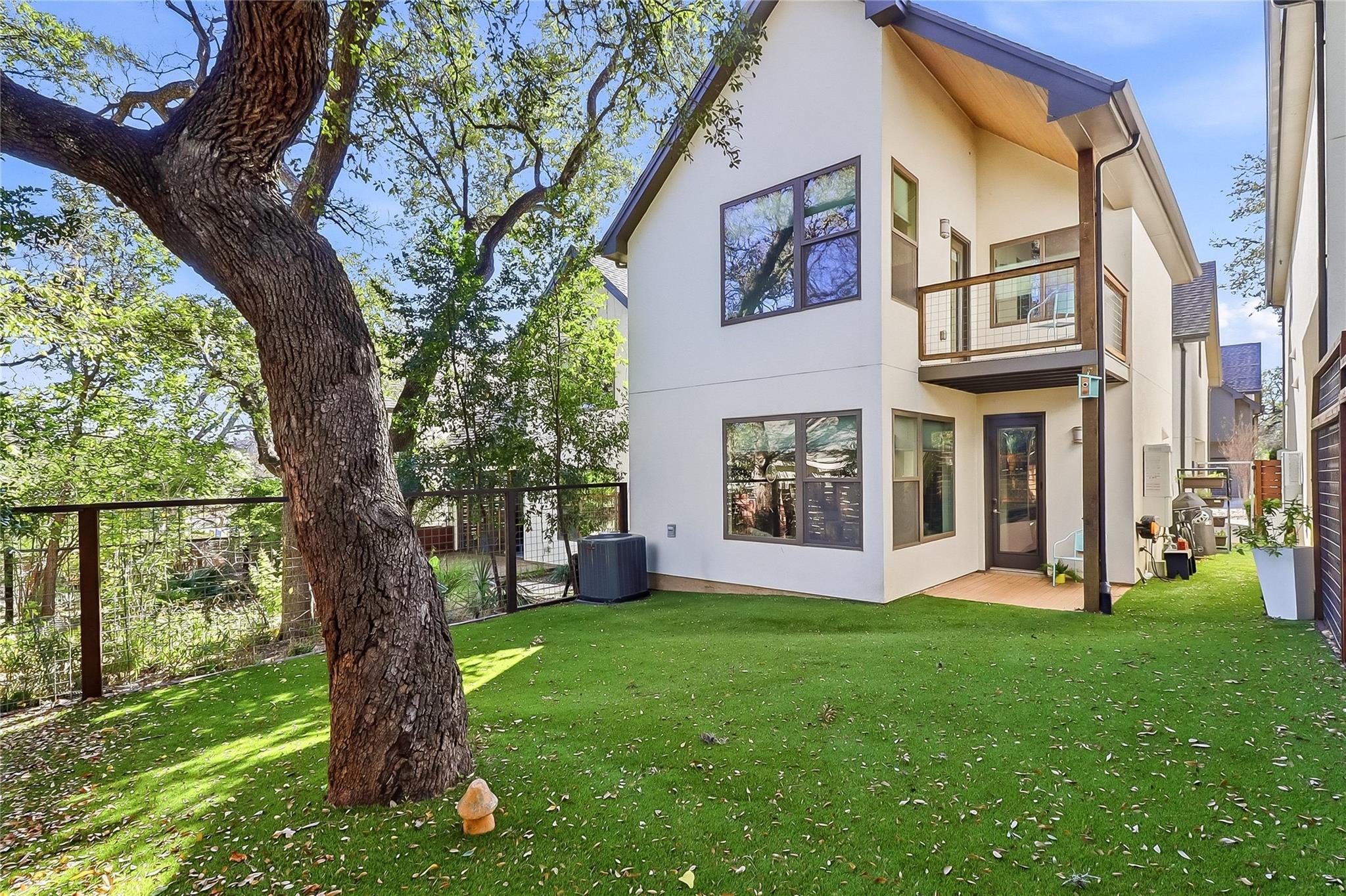 1513 Forest Trl # 3, Austin, TX 78703