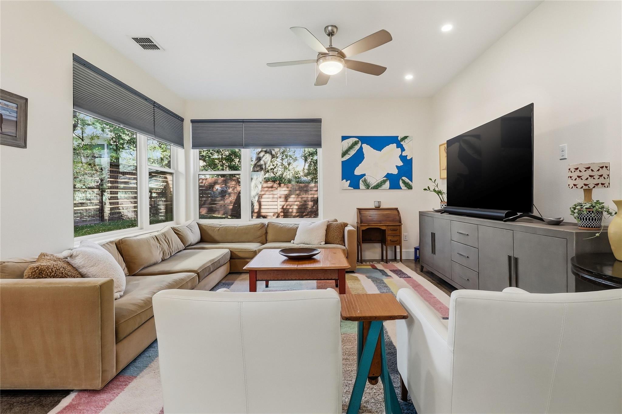 1513 Forest Trl # 3, Austin, TX 78703