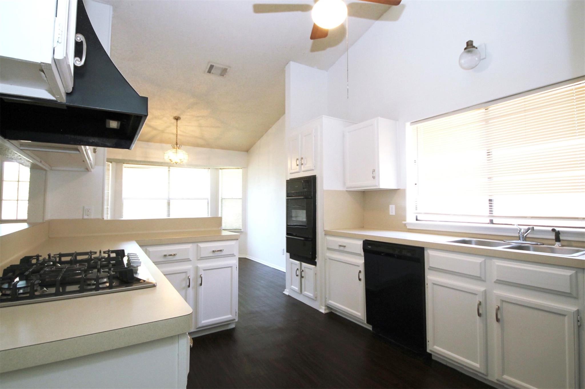 6503 Heron Dr, Austin, TX 78759