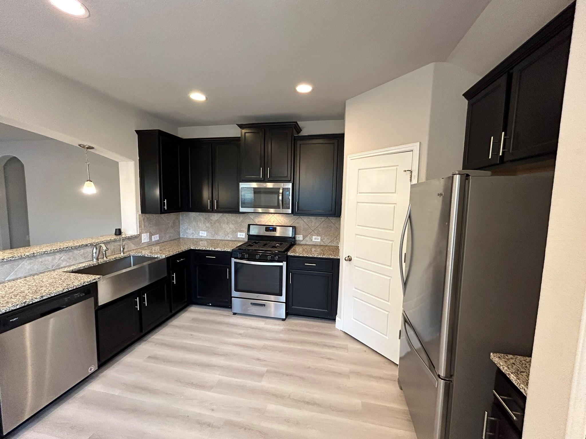 197 Limerick Rd, Buda, TX 78610