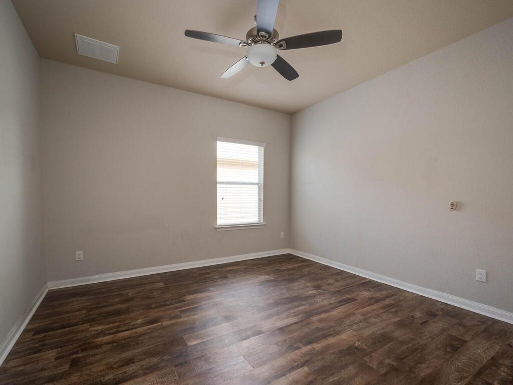 688 Donegal Ln, Georgetown, TX 78626