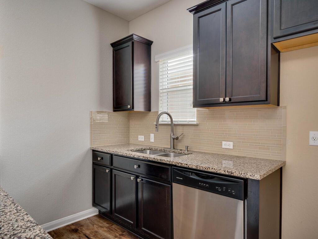 688 Donegal Ln, Georgetown, TX 78626