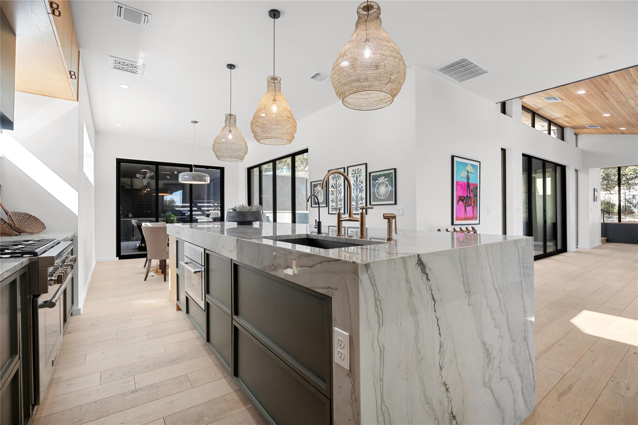 7805 Lazy River Cv, Austin, TX 78730