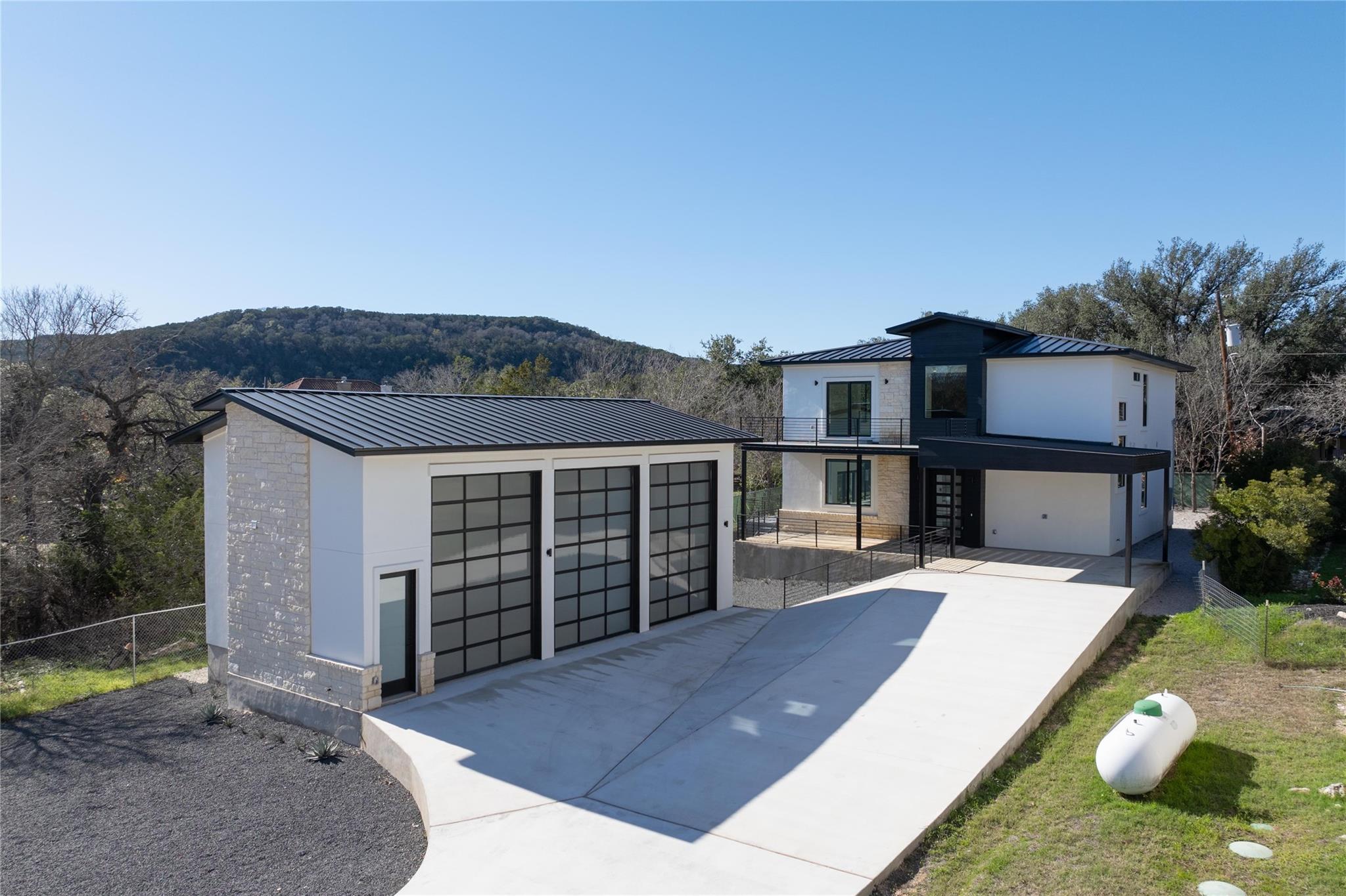 1304 Minnie Dr, Austin, TX 78732