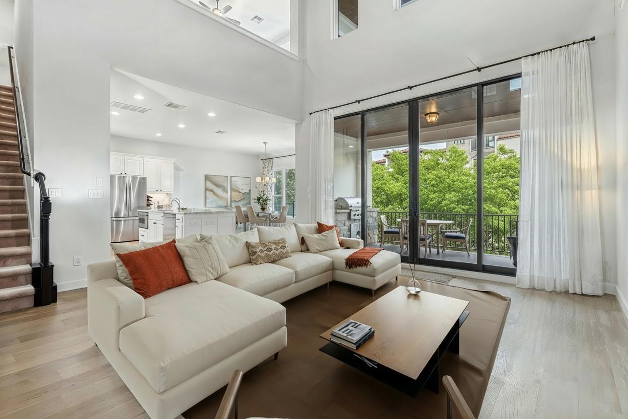 107 Cascading Waters Pl, Lakeway, TX 78734