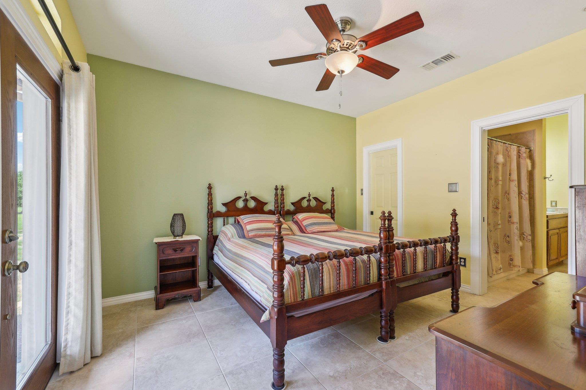 129 Country Air Dr, Bastrop, TX 78602