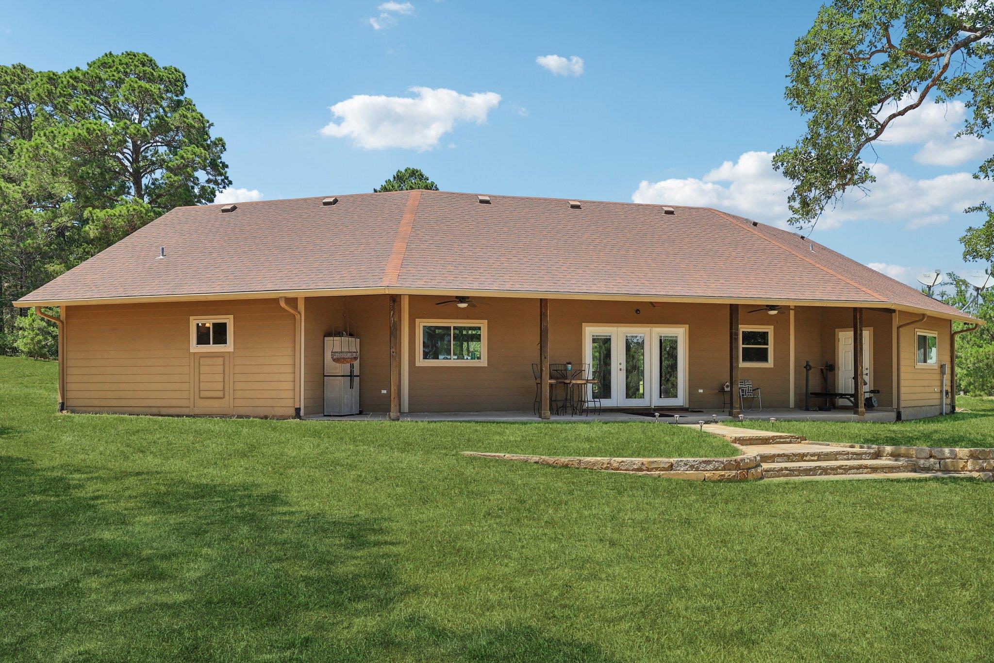 129 Country Air Dr, Bastrop, TX 78602