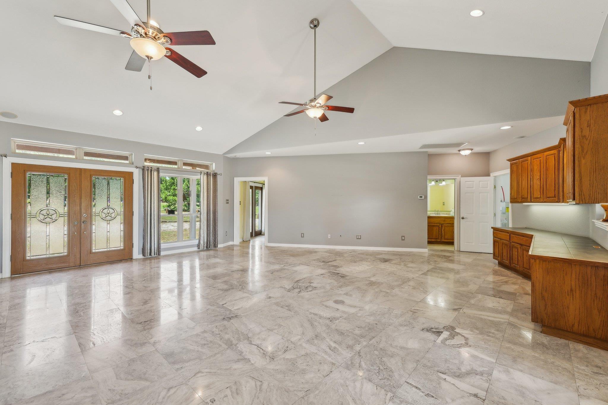 129 Country Air Dr, Bastrop, TX 78602