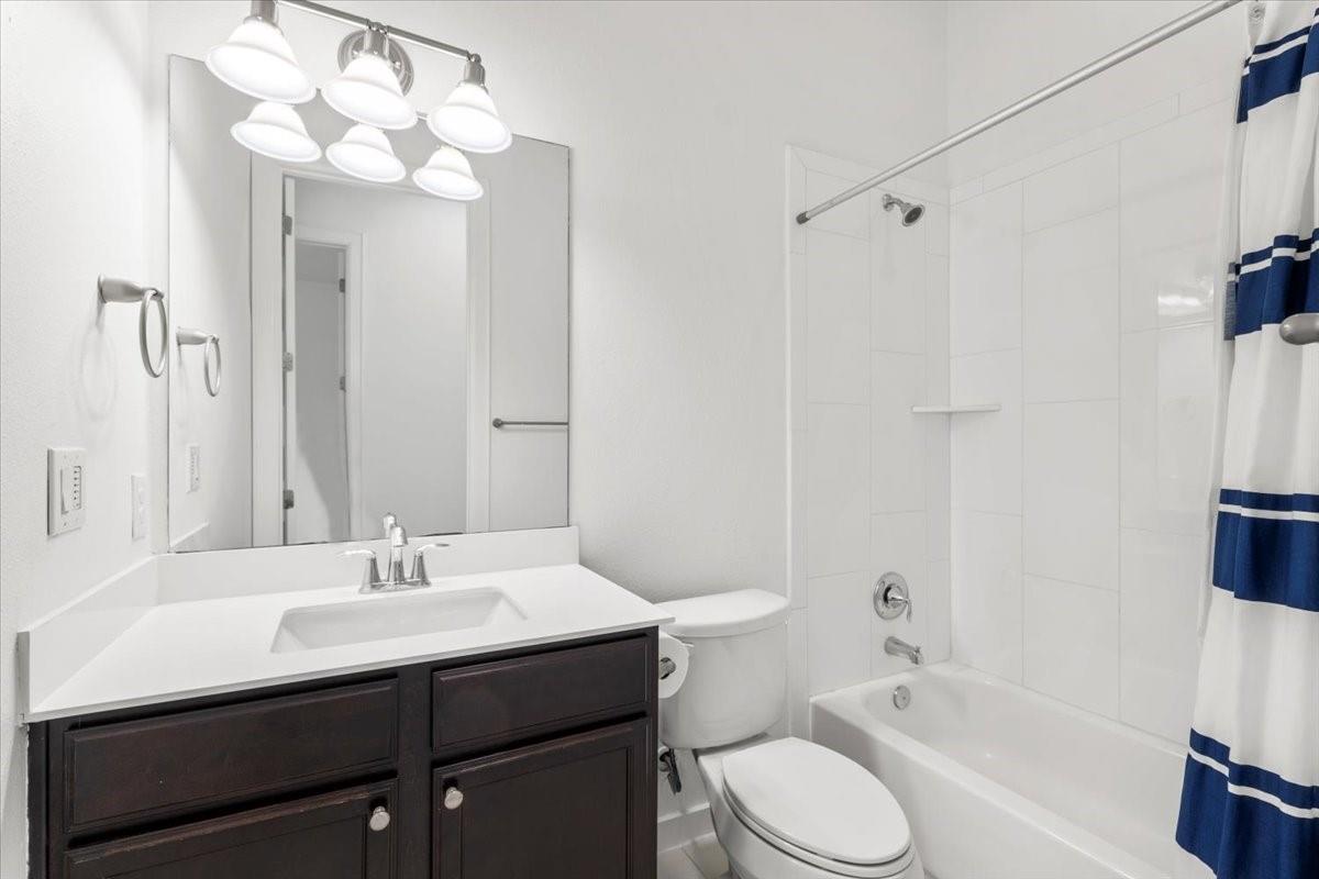 7201 Garnet Mill Ln, Austin, TX 78744