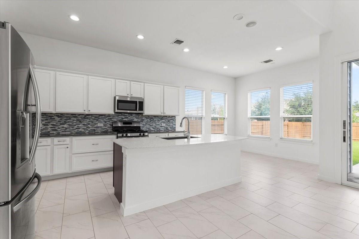 7201 Garnet Mill Ln, Austin, TX 78744