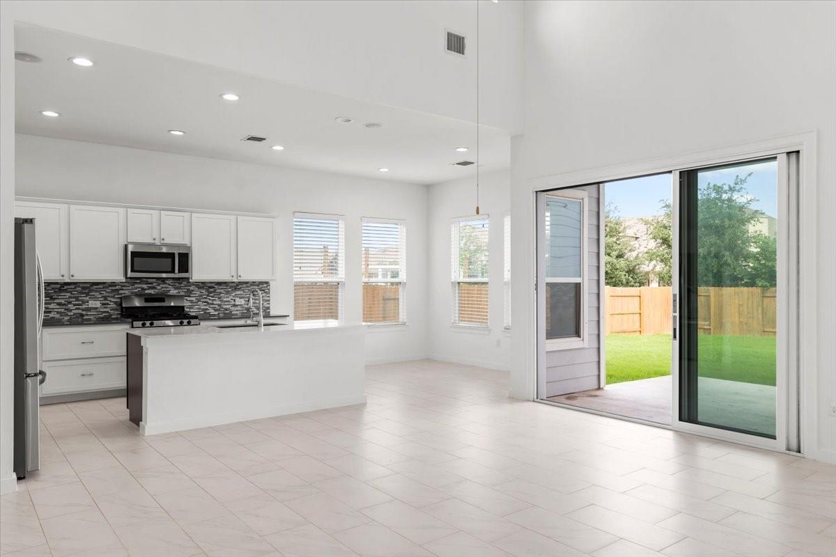 7201 Garnet Mill Ln, Austin, TX 78744