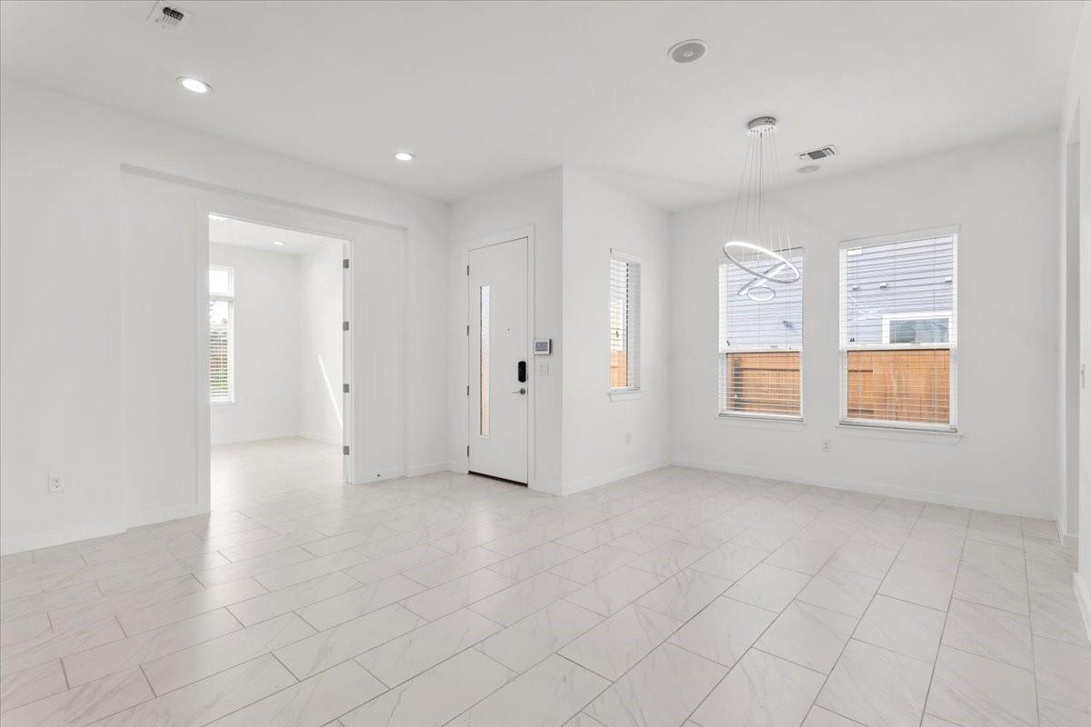 7201 Garnet Mill Ln, Austin, TX 78744