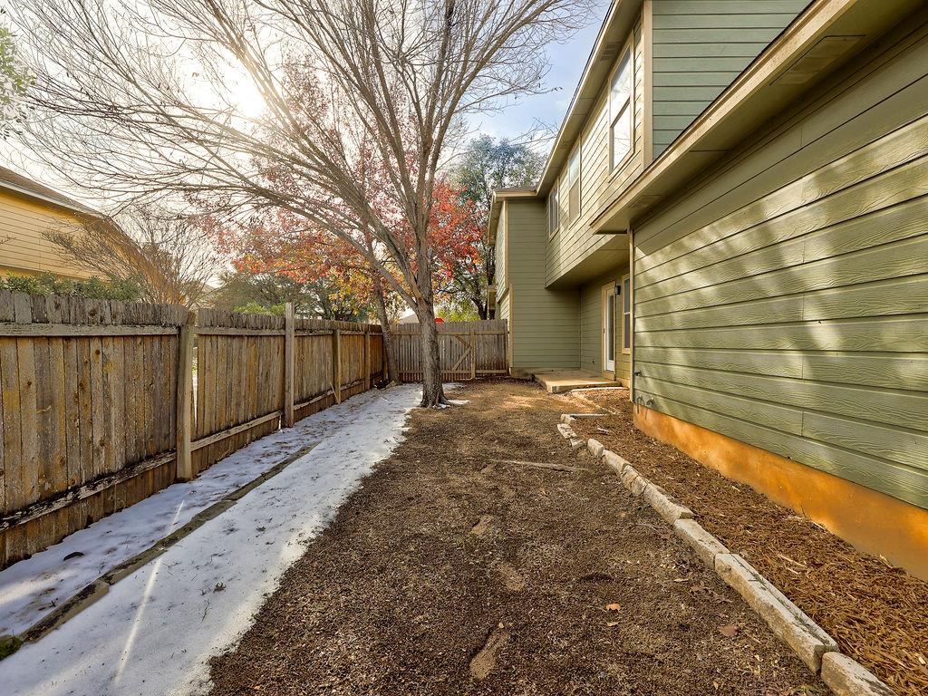 9317 Rowlands Sayle Rd, Austin, TX 78744