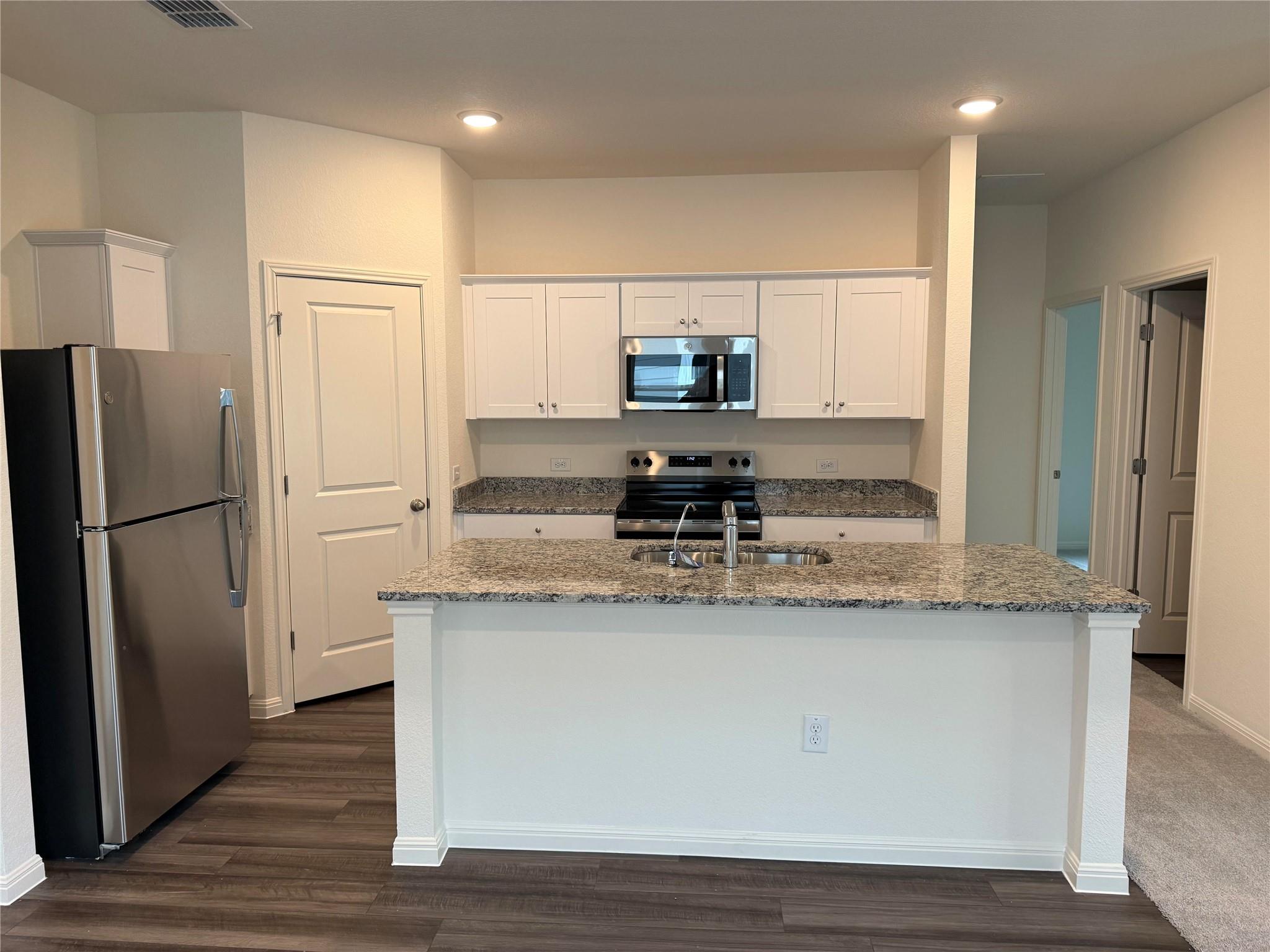 417 Wedemeyer St, Taylor, TX 76574