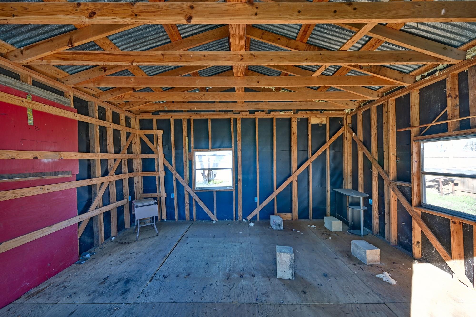 529 Giddings St, Lexington, TX 78947