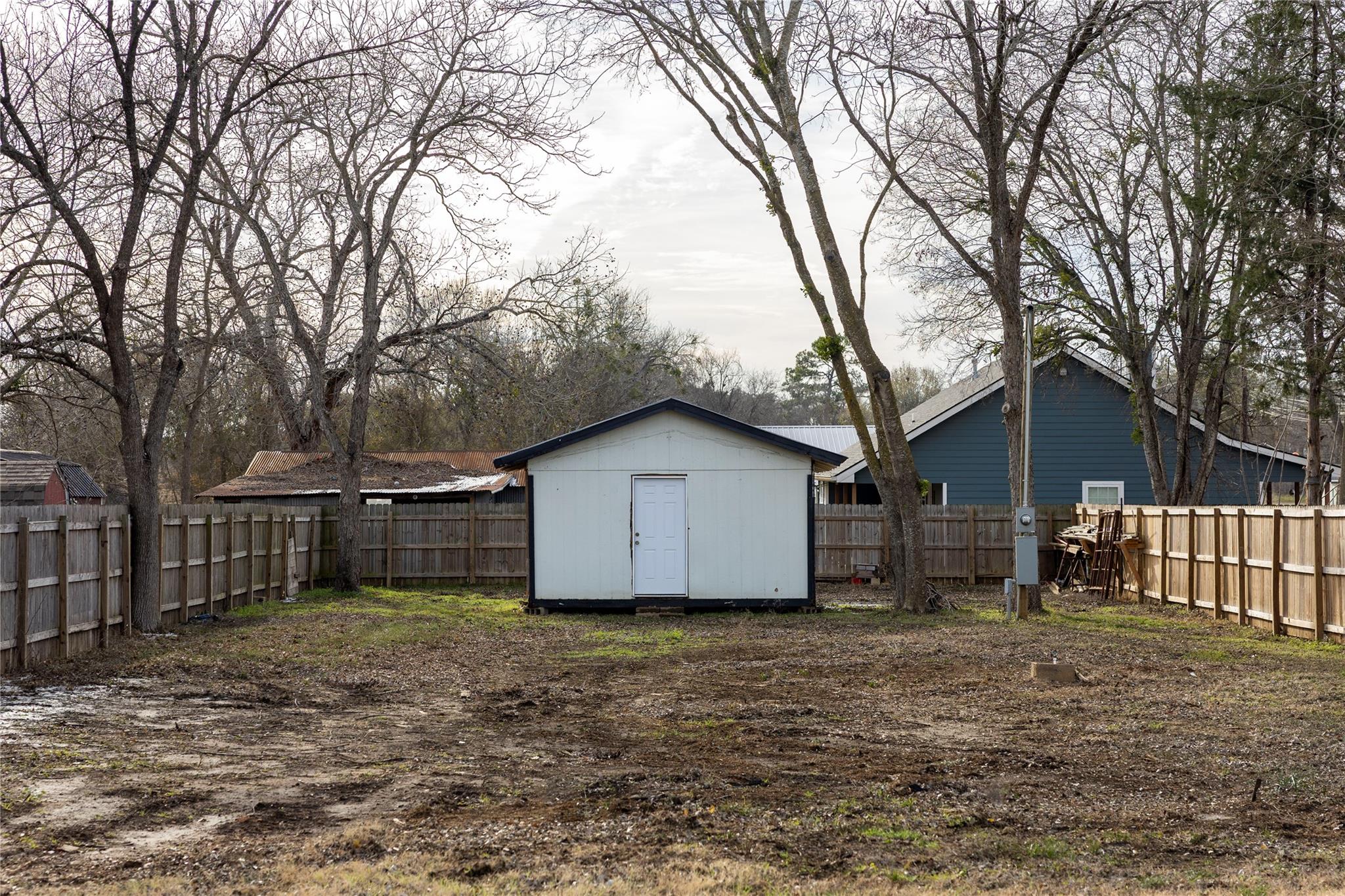 529 Giddings St, Lexington, TX 78947