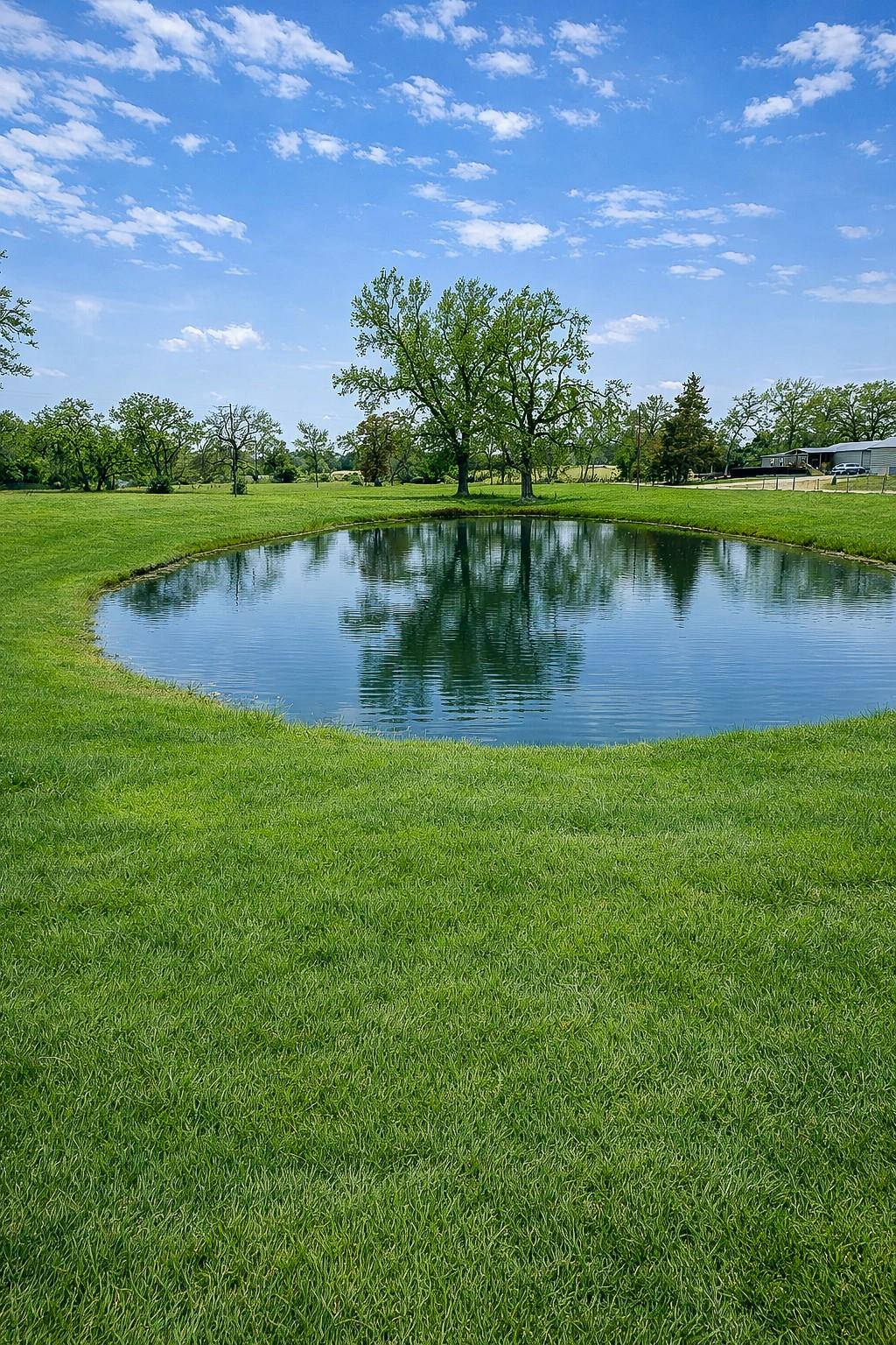 7031 Red Rock Rd, Franklin, TX 77856