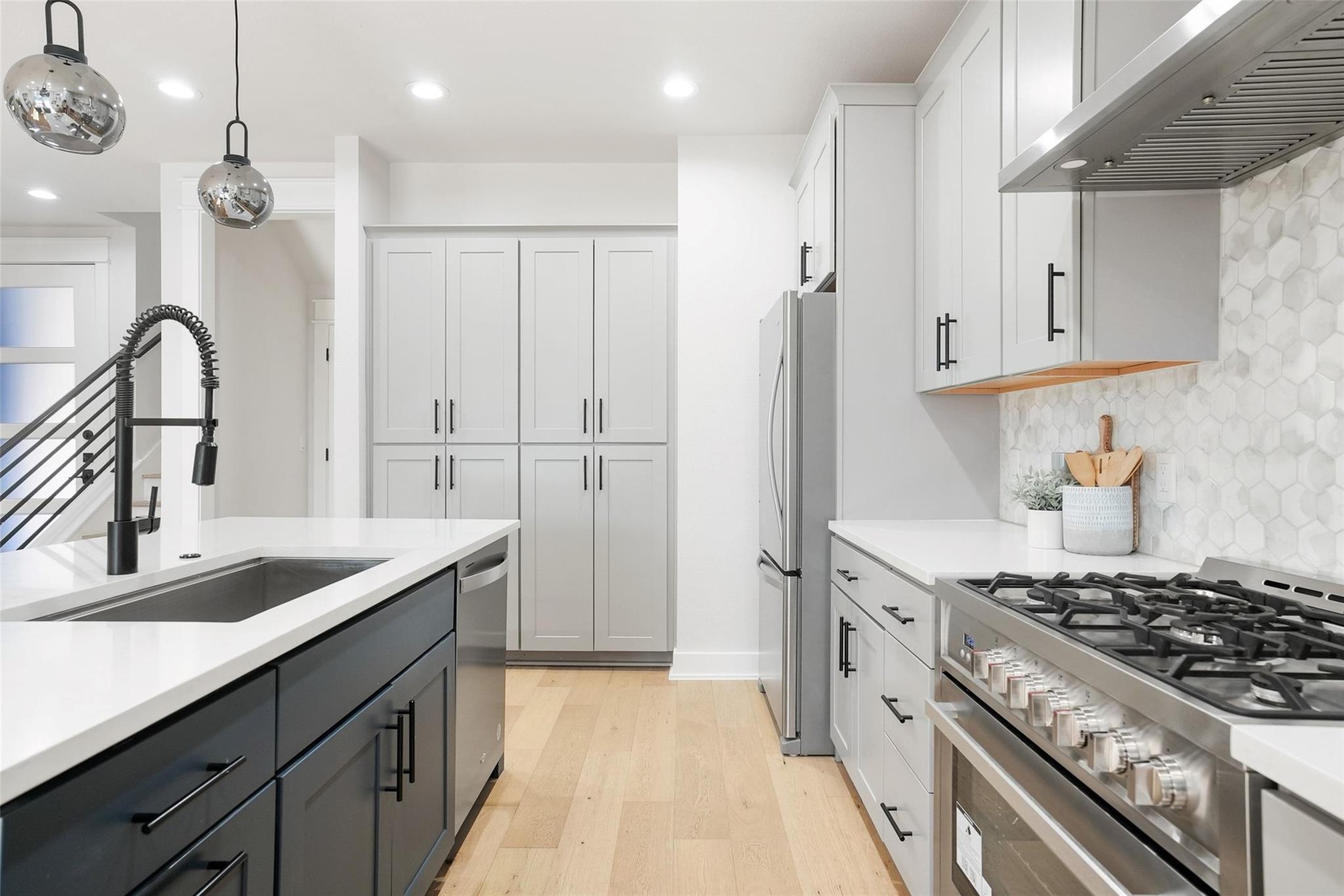 5109 Stone Gate Dr # 2, Austin, TX 78721