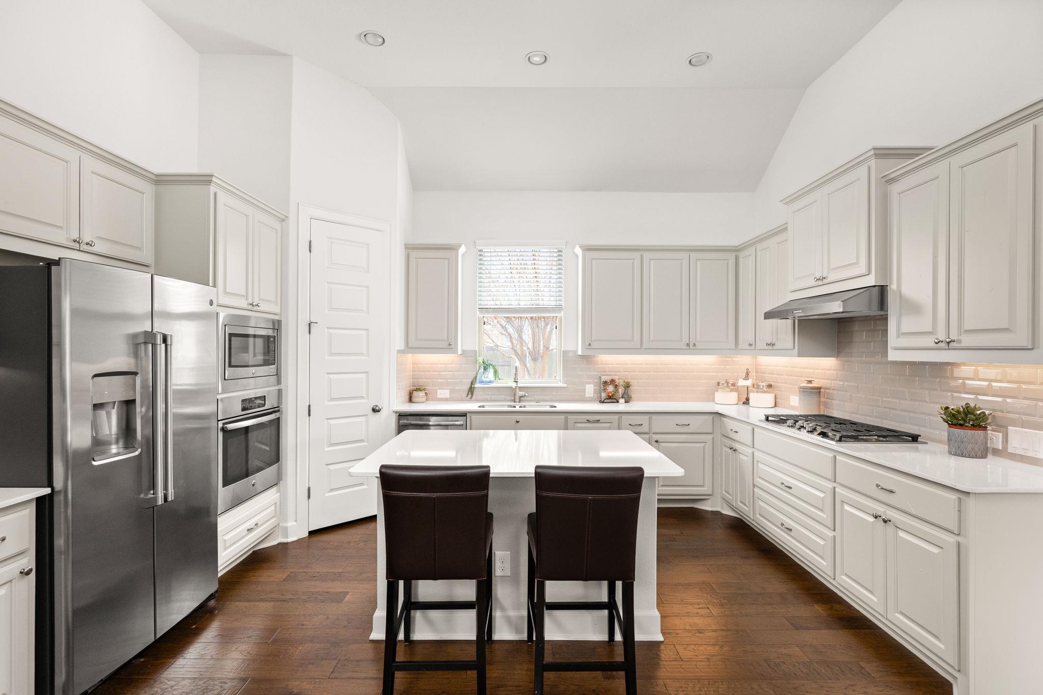 144 Cats Eye Cv, Dripping Springs, TX 78620