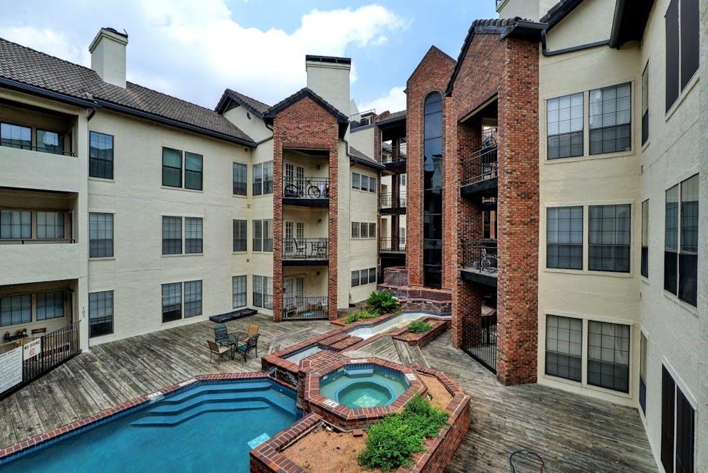 3001 CEDAR St # 204, Austin, TX 78705