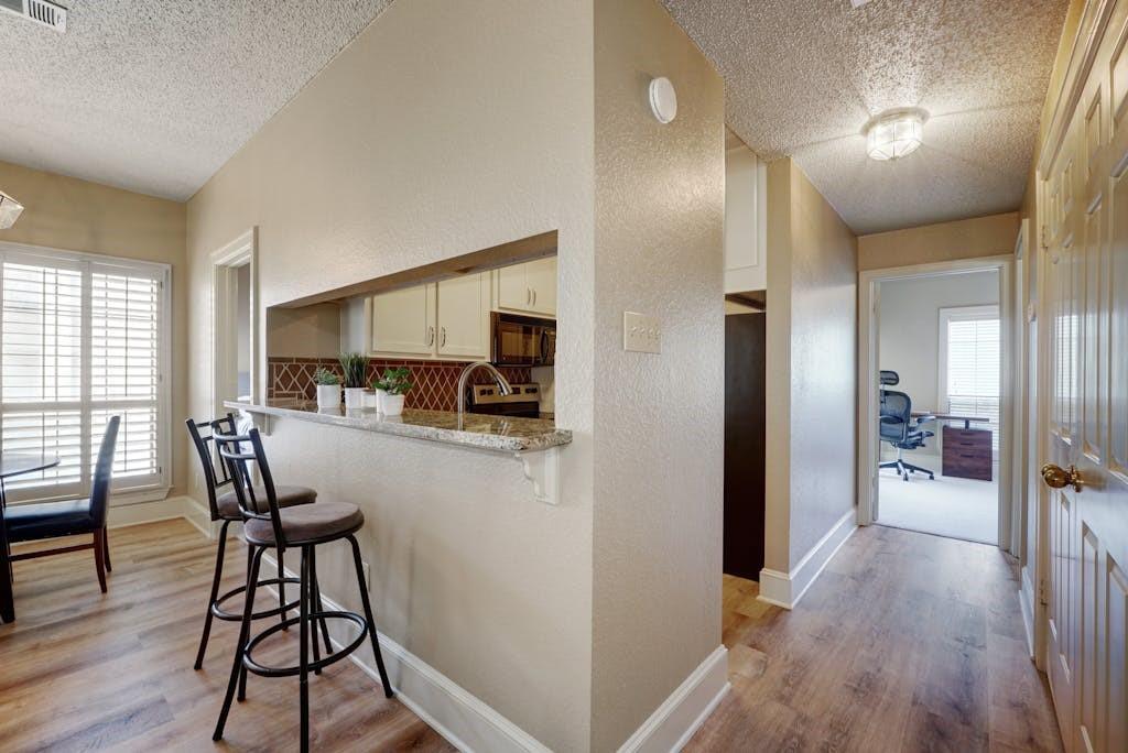 3001 CEDAR St # 204, Austin, TX 78705