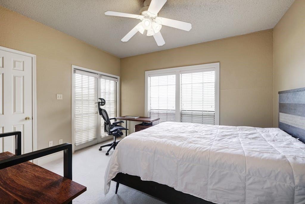 3001 CEDAR St # 204, Austin, TX 78705