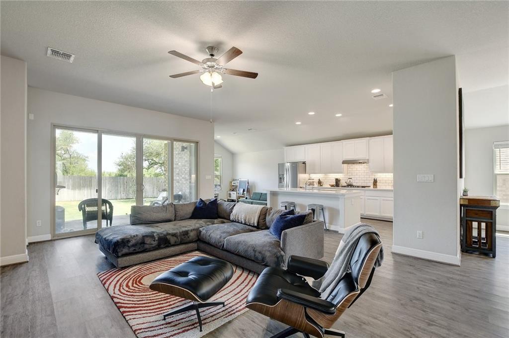 416 Peakside Cir, Dripping Springs, TX 78620