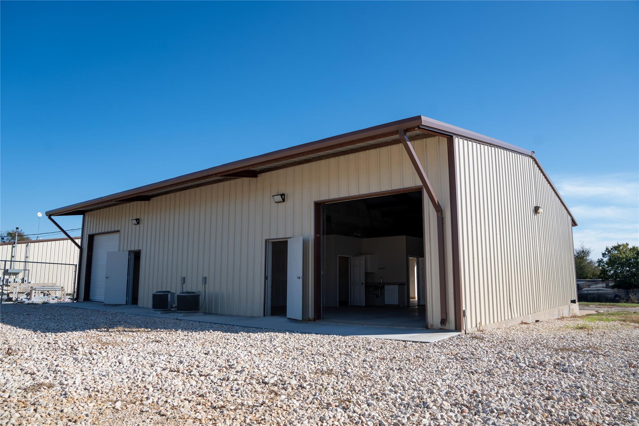 2550 County Road 279 Rd # E&F, Leander, TX 78641