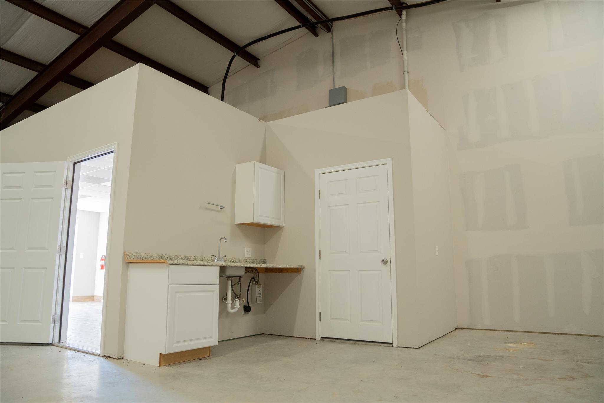 2550 County Road 279 Rd # E&F, Leander, TX 78641