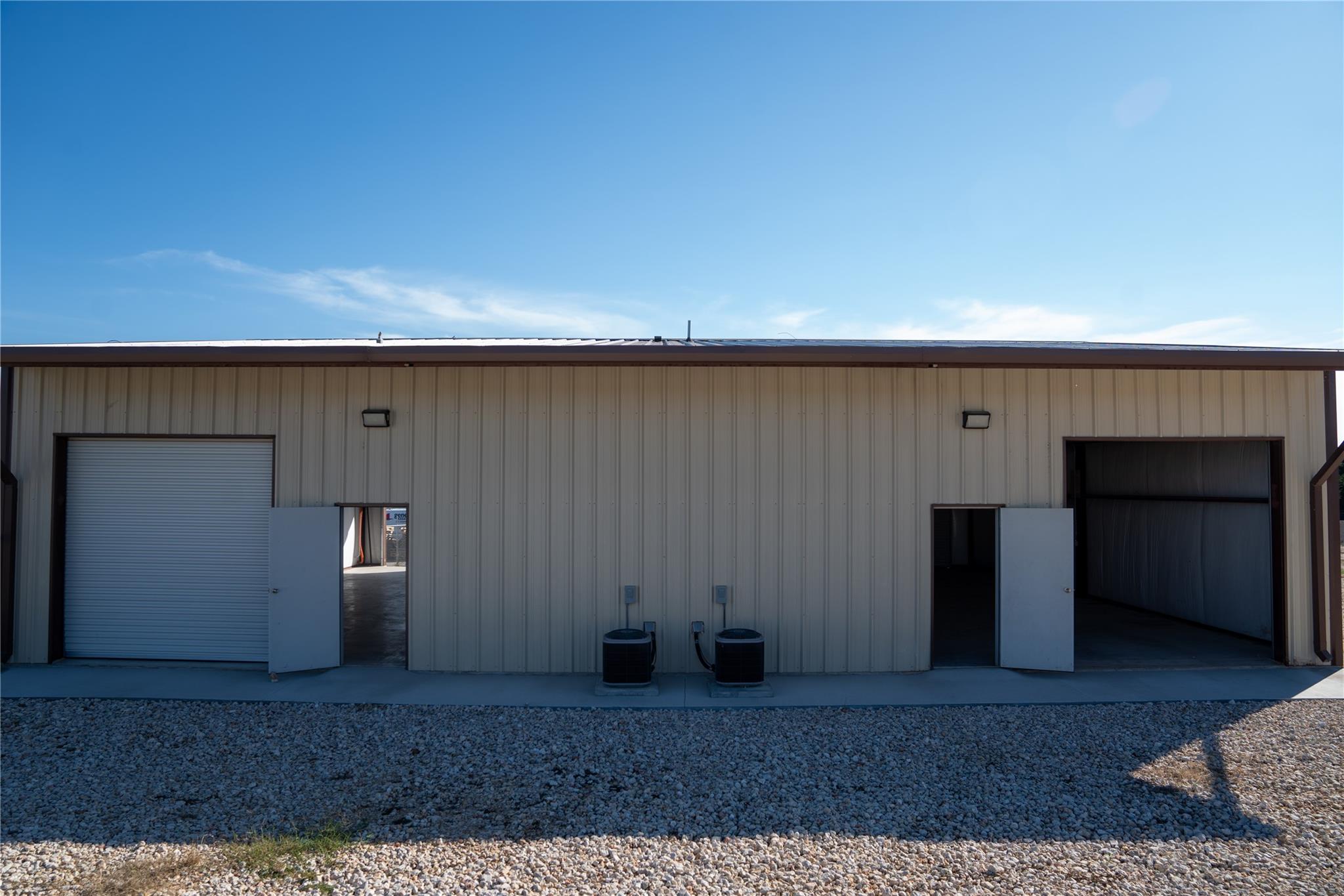 2550 County Road 279 Rd # E&F, Leander, TX 78641