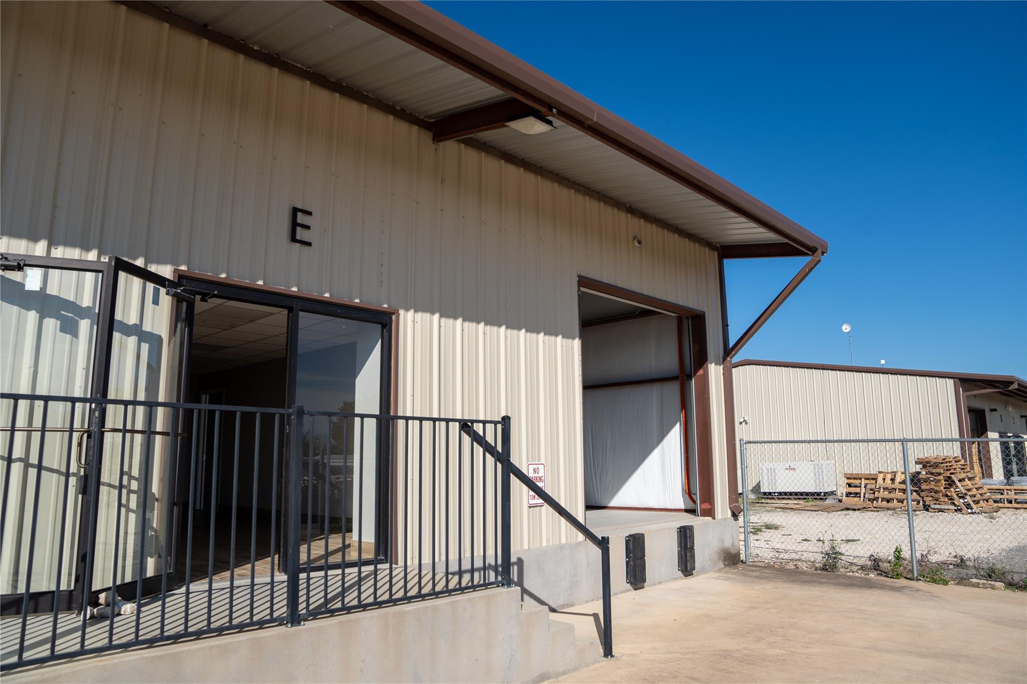 2550 County Road 279 Rd # E&F, Leander, TX 78641