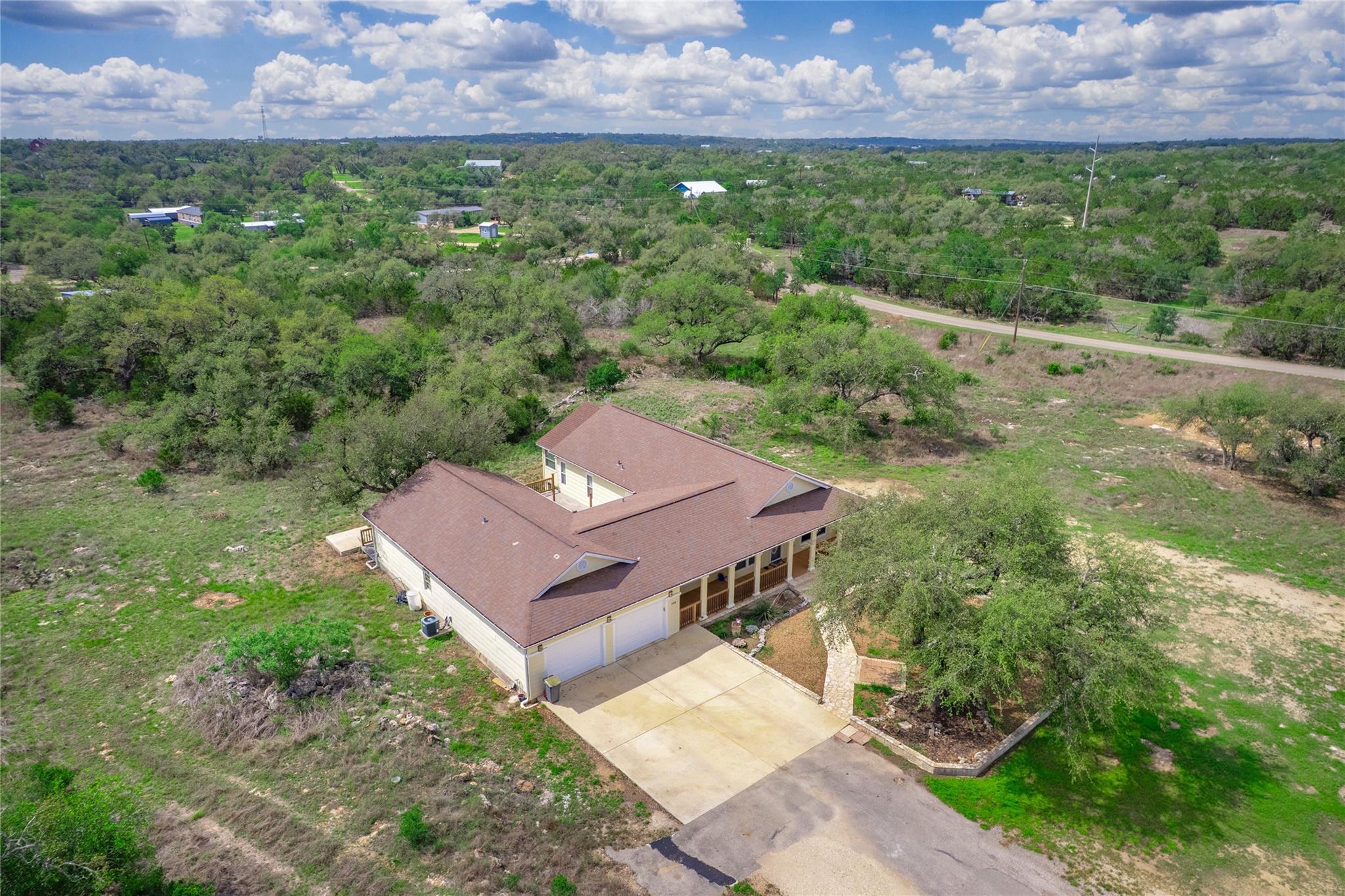 1110 Oakwood Loop, Wimberley, TX 78676