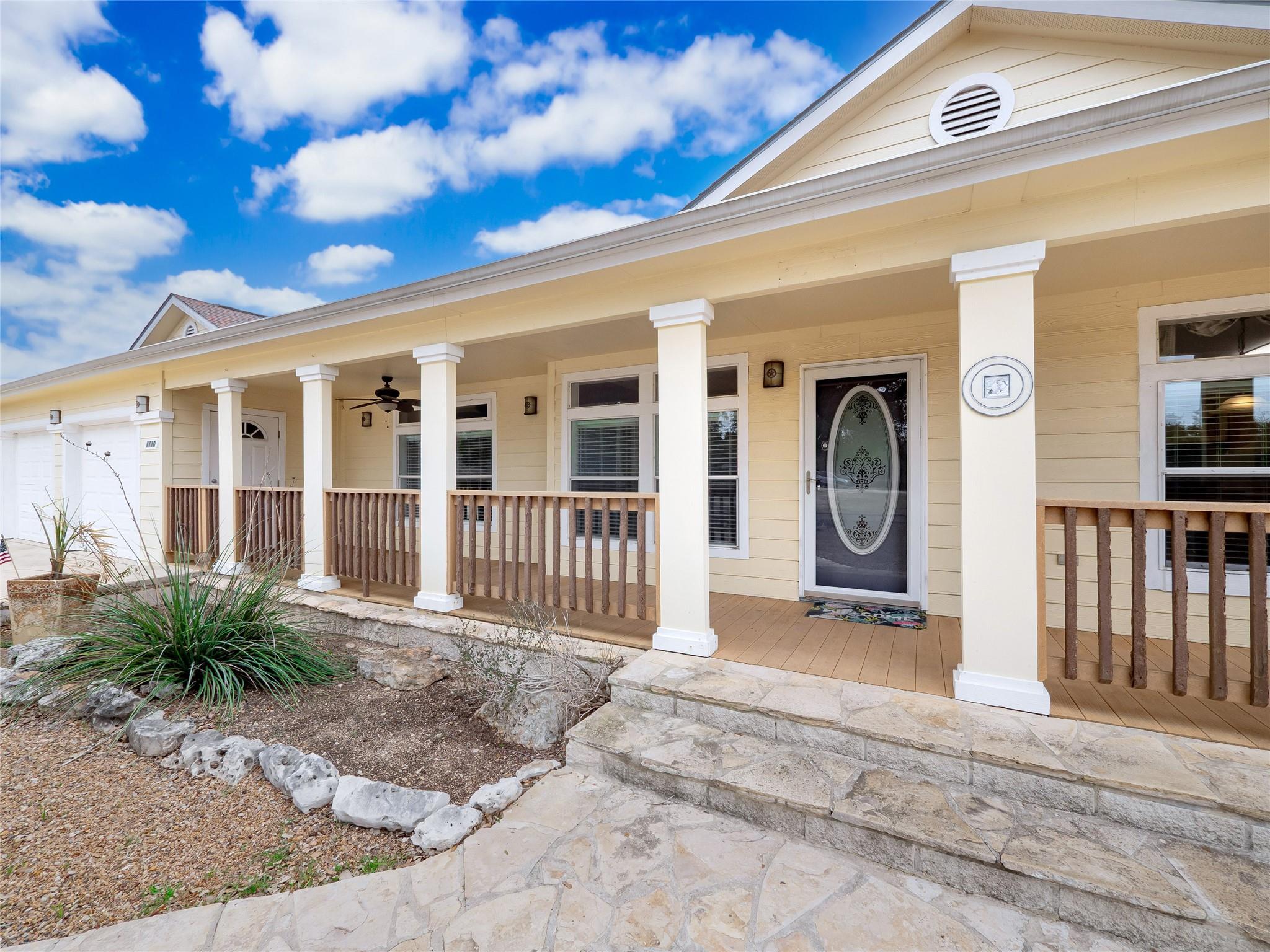 1110 Oakwood Loop, Wimberley, TX 78676