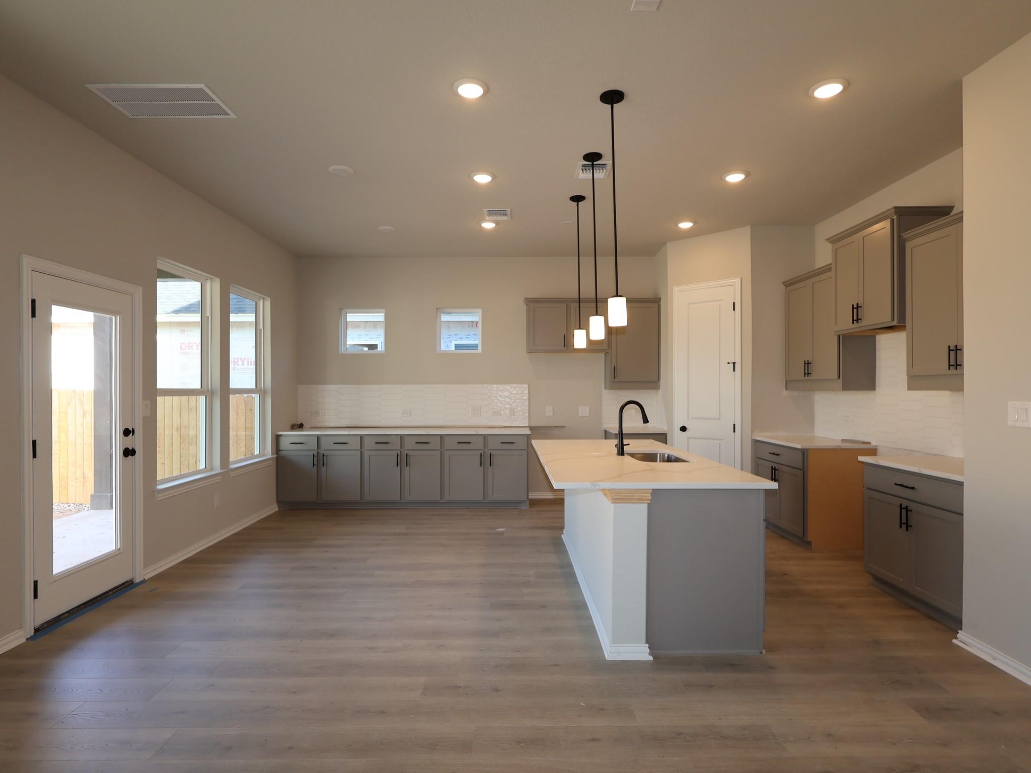 578 Darley Oak Dr, Dripping Springs, TX 78620