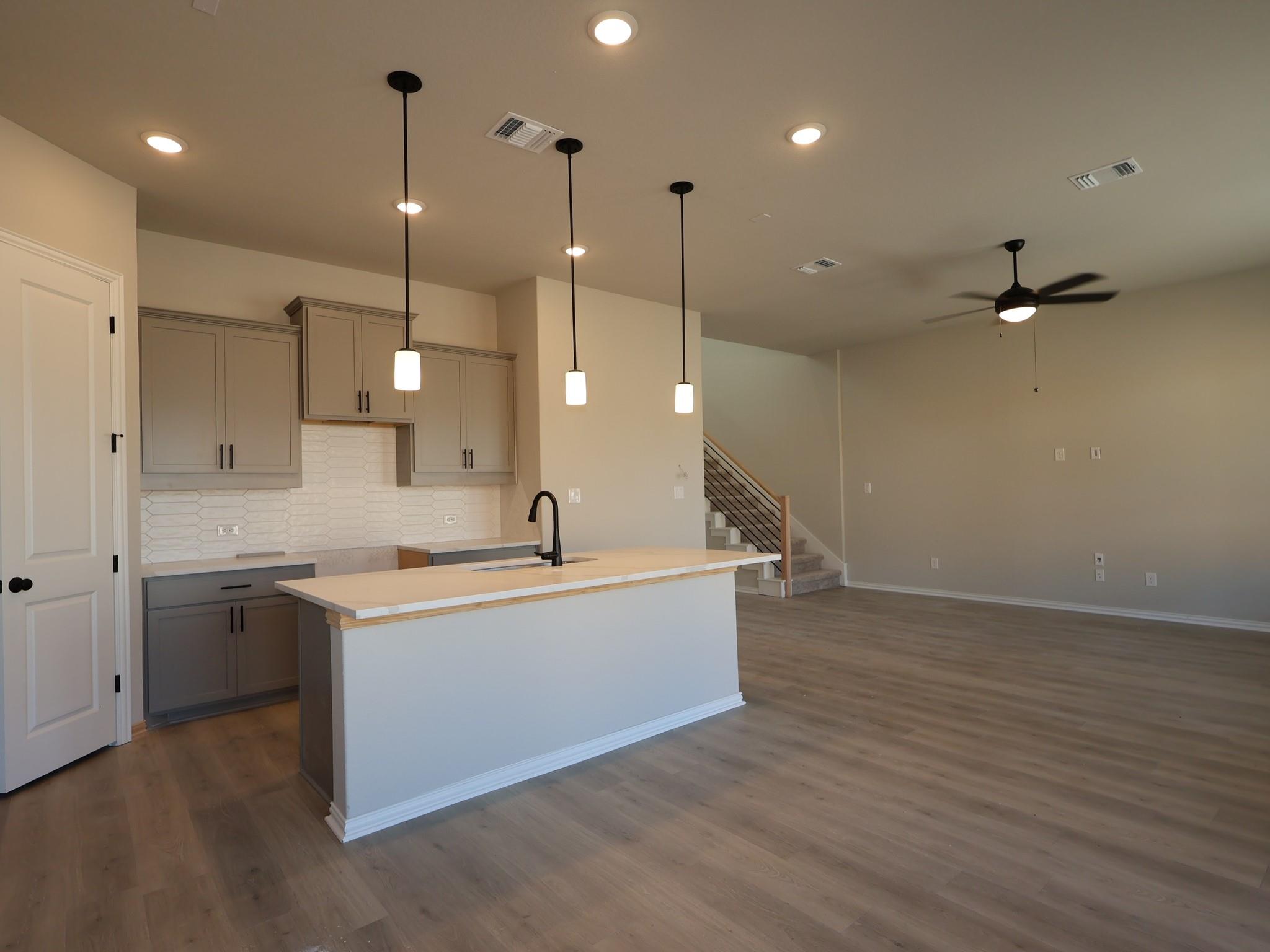 578 Darley Oak Dr, Dripping Springs, TX 78620