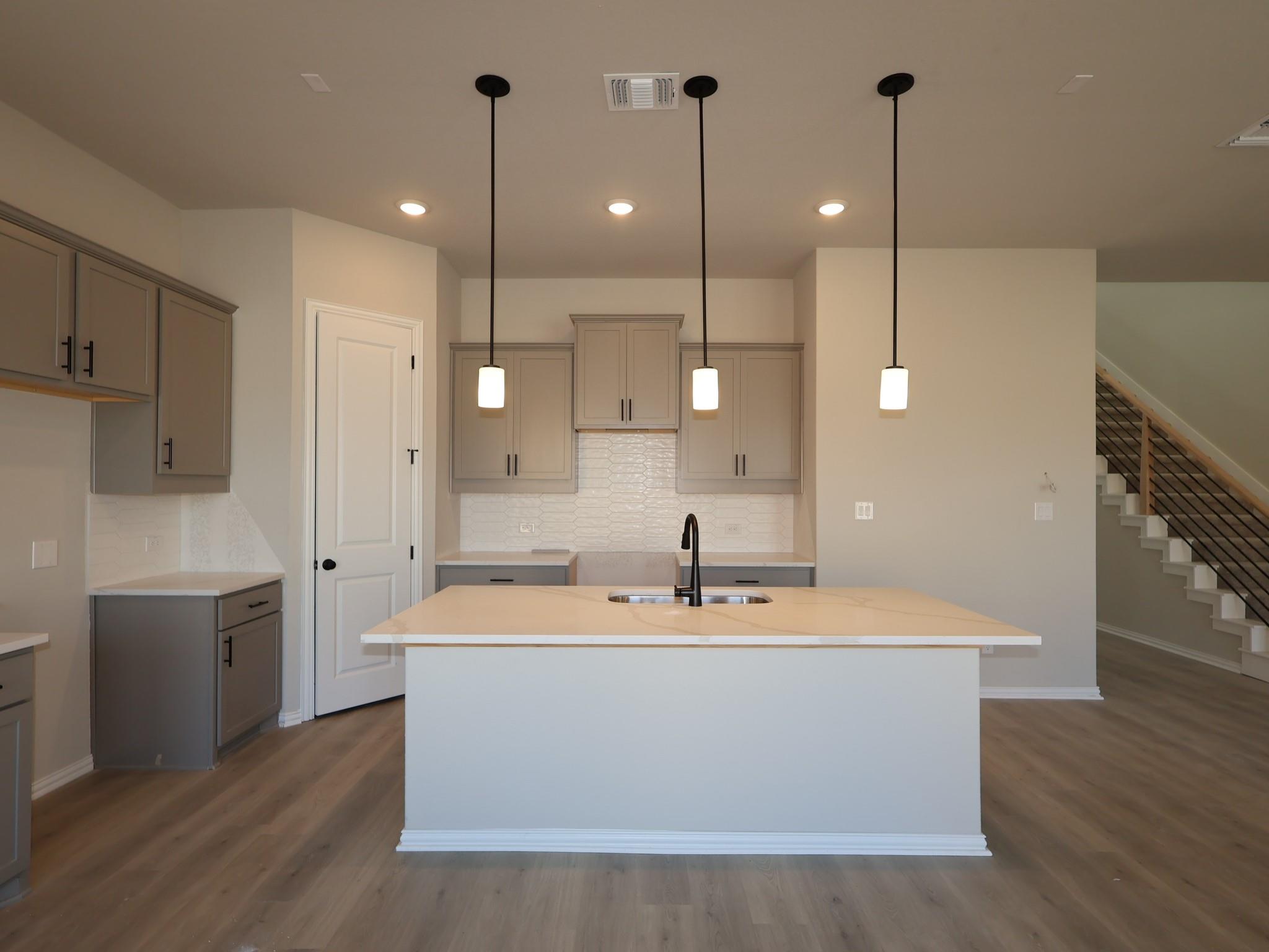 578 Darley Oak Dr, Dripping Springs, TX 78620