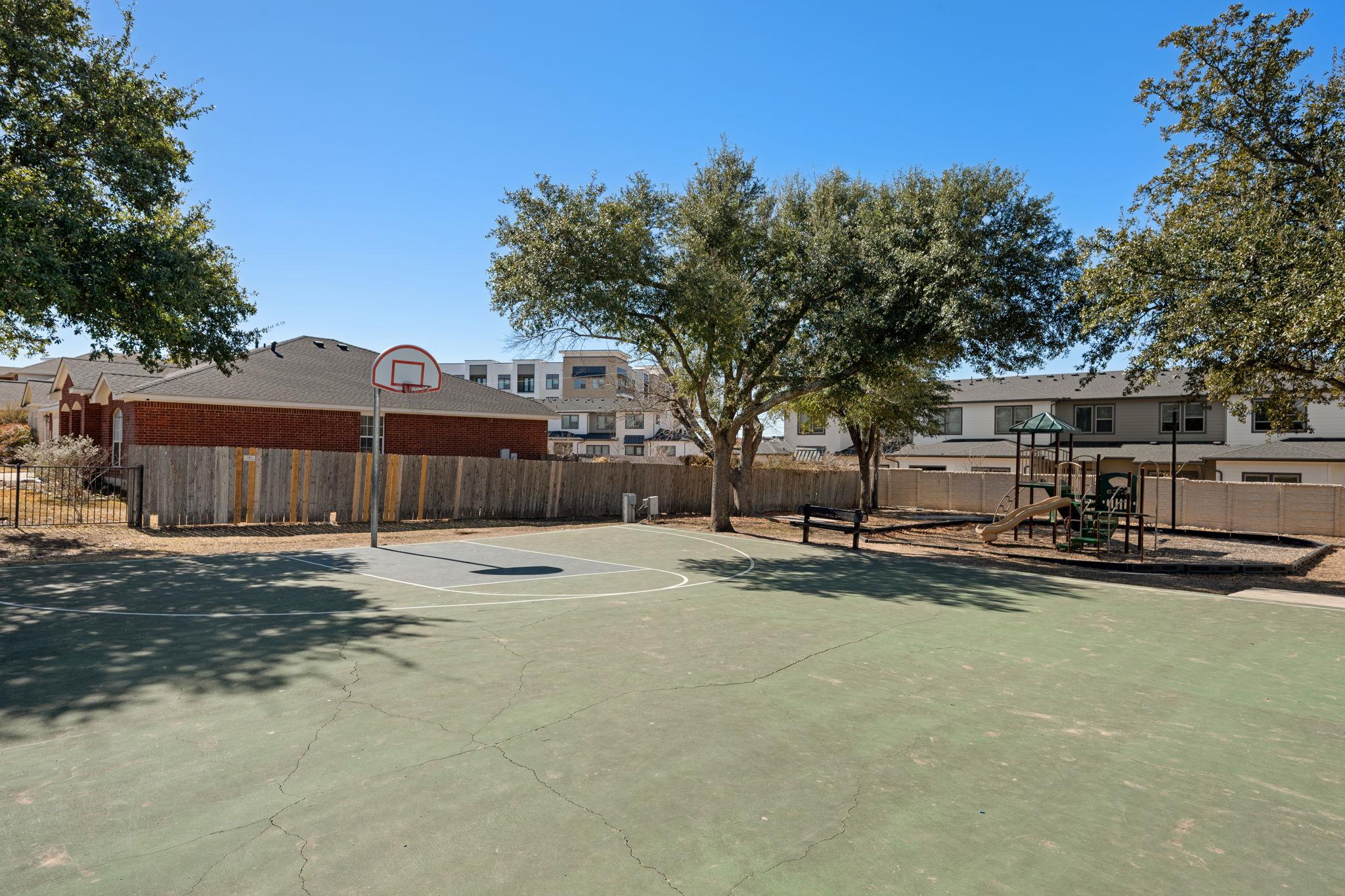 1402 Quicksilver Cir, Round Rock, TX 78665