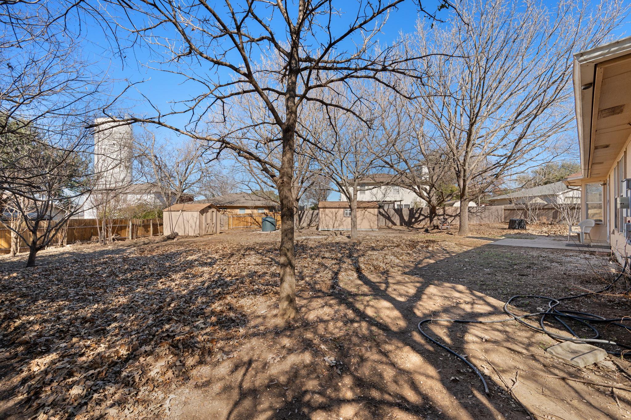 1402 Quicksilver Cir, Round Rock, TX 78665