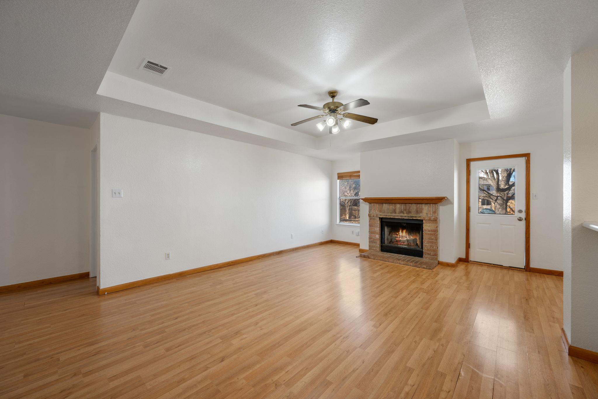 1402 Quicksilver Cir, Round Rock, TX 78665