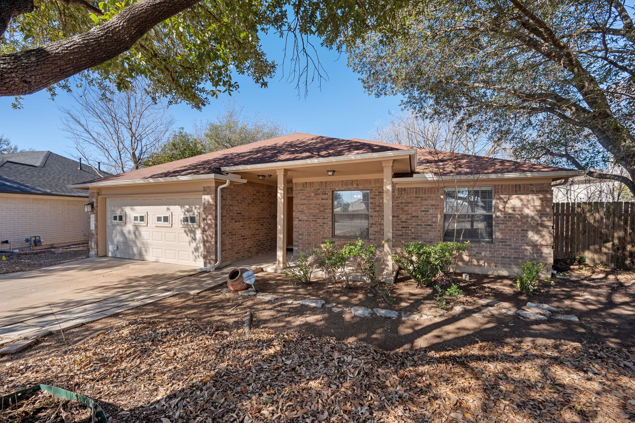 1402 Quicksilver Cir, Round Rock, TX 78665