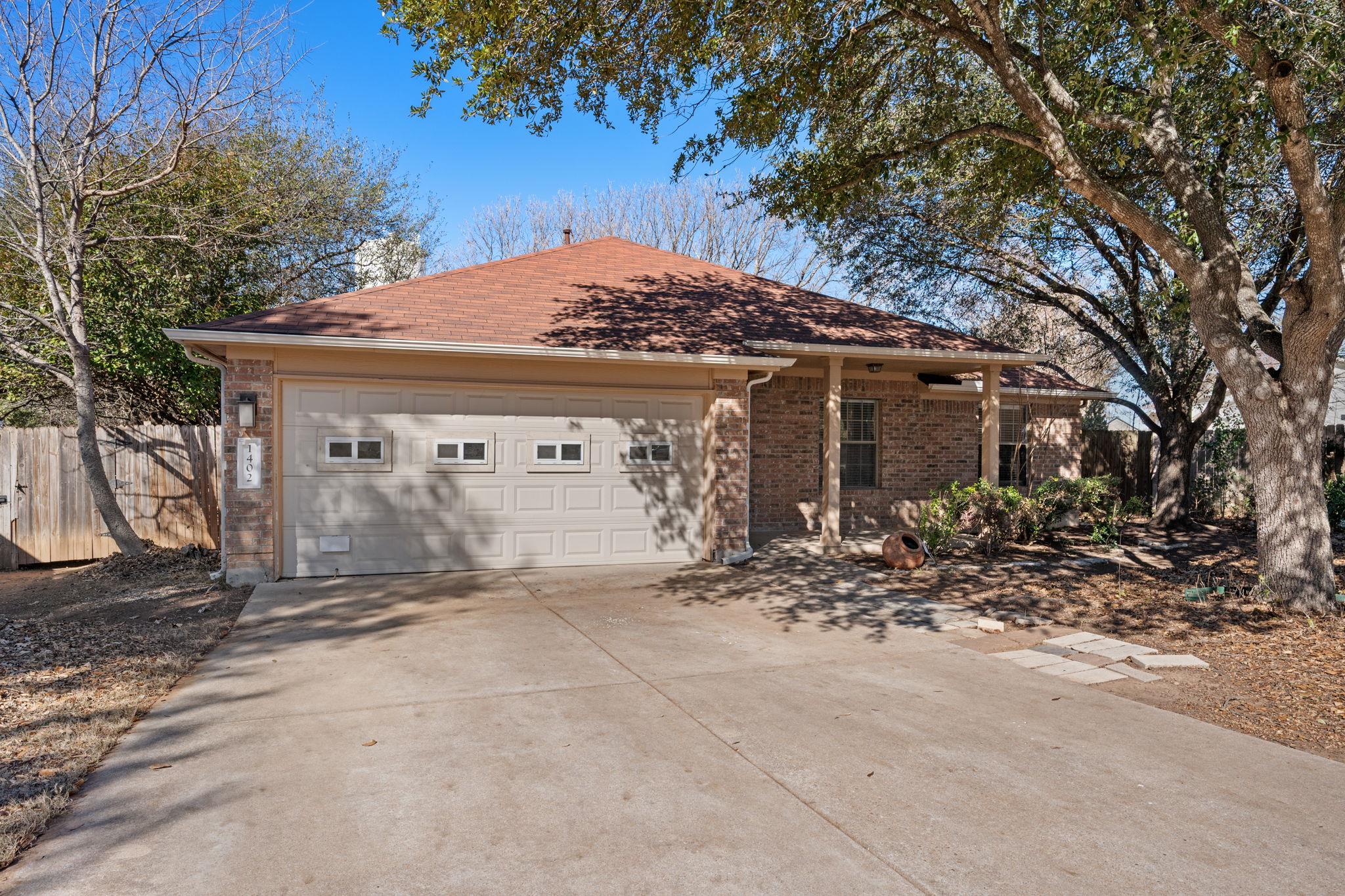 1402 Quicksilver Cir, Round Rock, TX 78665