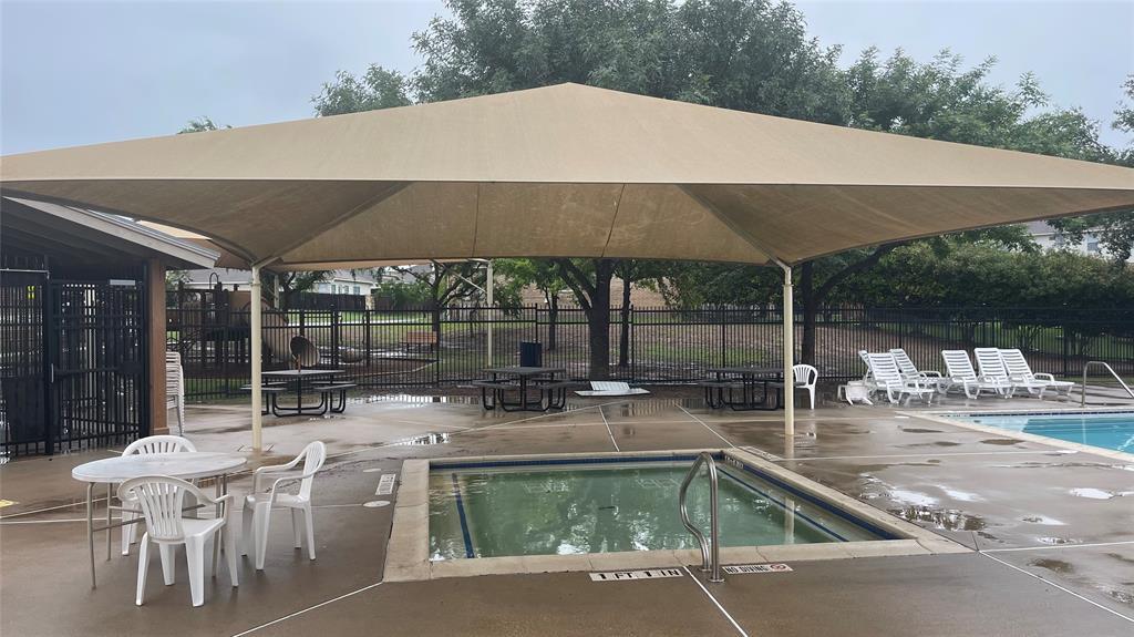 1501 Roseburg Dr, Austin, TX 78754