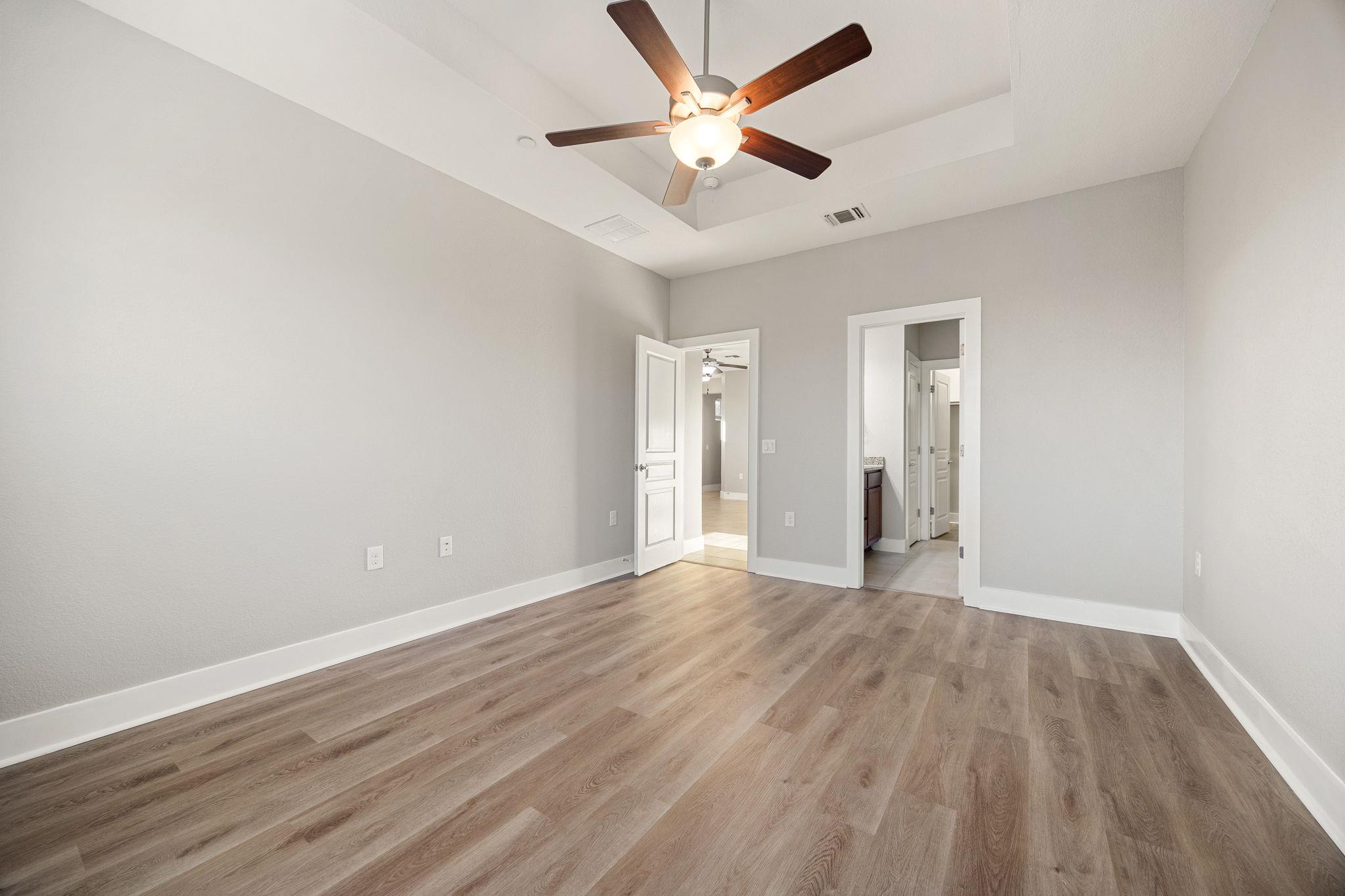 1501 Roseburg Dr, Austin, TX 78754